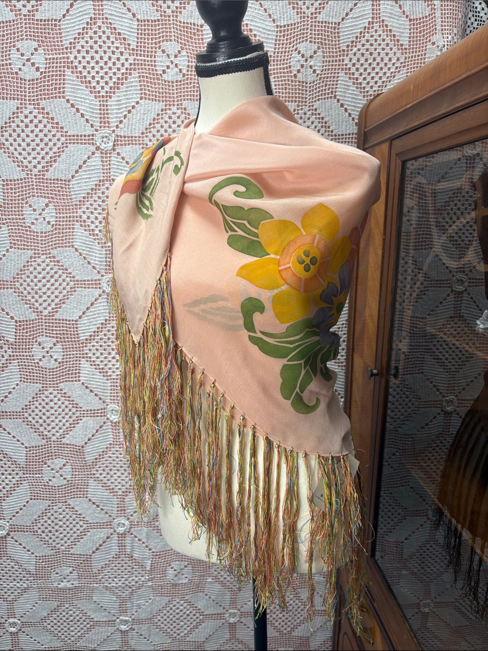 Vintage Pink Floral Fringe Piano Shawl / Scarf